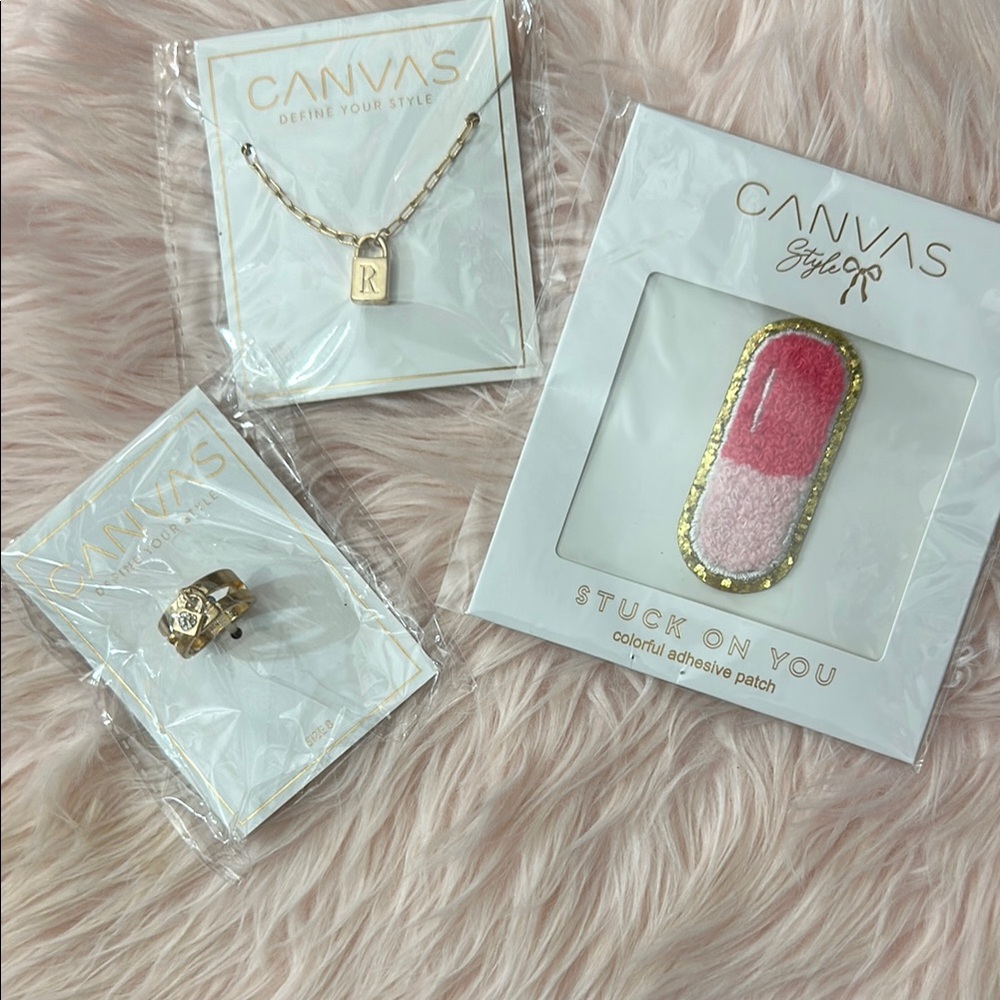 Canvas Gold Ring Set